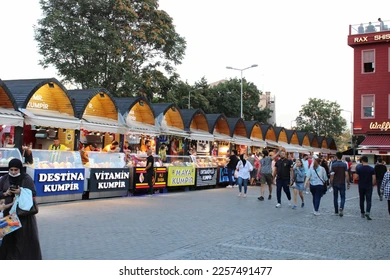 Kumpir tezgahları